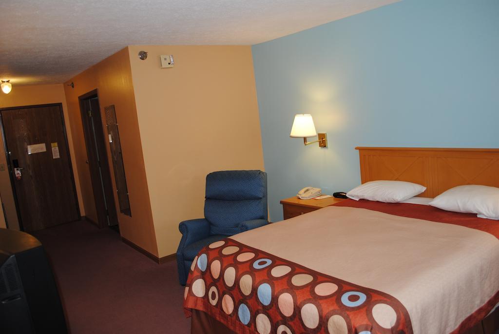 Hotel Super 8 By Wyndham Shipshewana Pokój zdjęcie